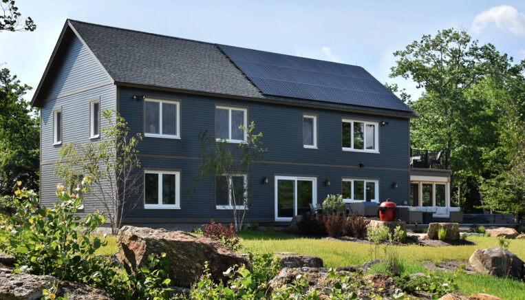 Unity Värm in Newbury, NH with pv solar array