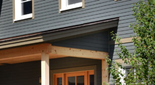 Unity Homes Värm design in Newbury, NH, entrance